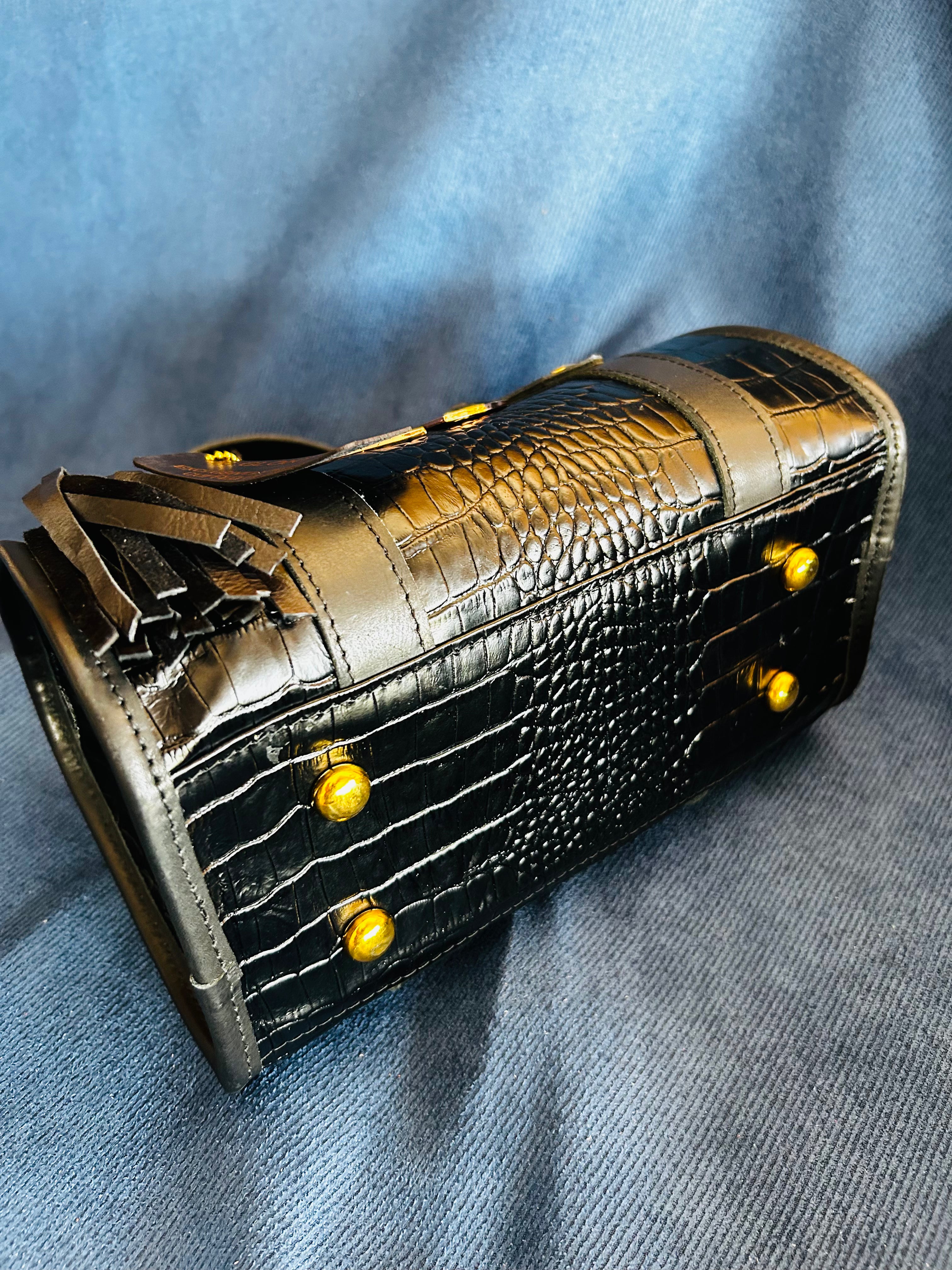 The Riveria Noir Mini